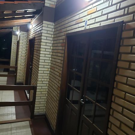 Residencial Costumes Brasileiras Hotell Bombinhas Rum bild