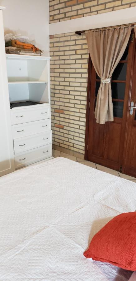 Residencial Costumes Brasileiras Hotell Bombinhas Exteriör bild